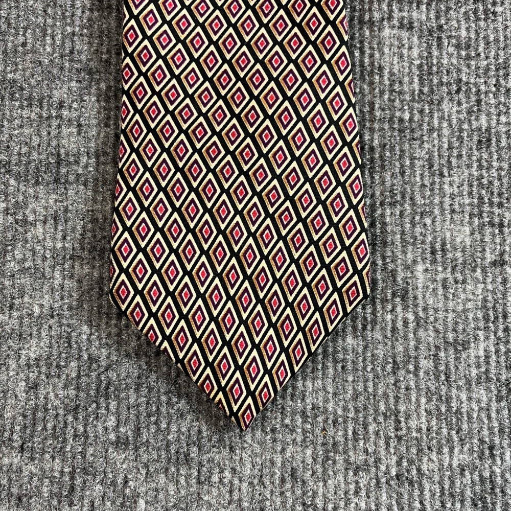 Claybrooke Mens Silk Tie Burgundy Gold Black Geometric Diamond Pattern Necktie